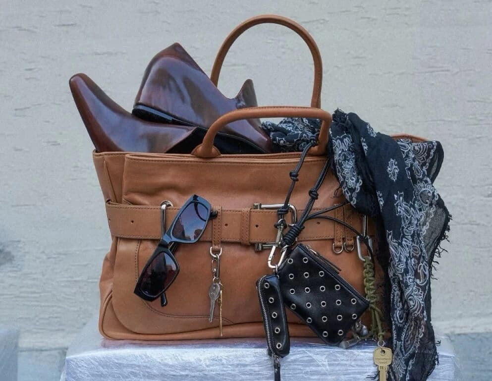 Soft vintage N2615 Eco PU tote illustrating 2026–2027 material direction